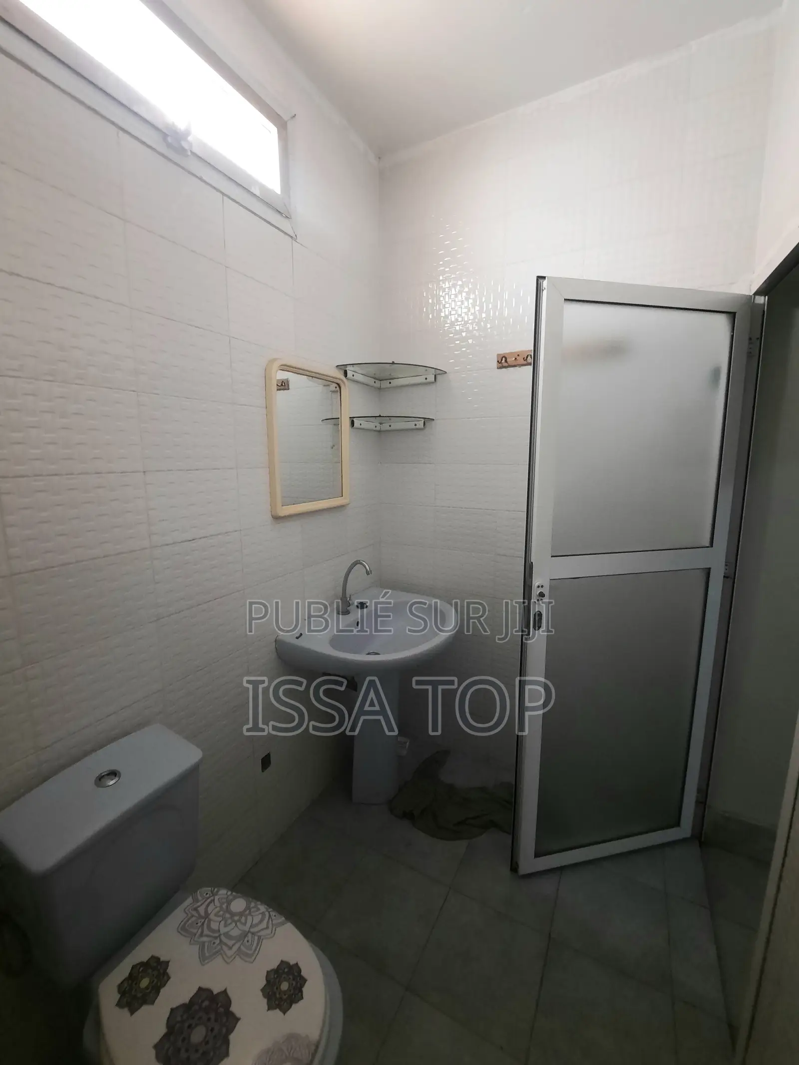 1chbre Appartement dans Patte d'Oie à Louer