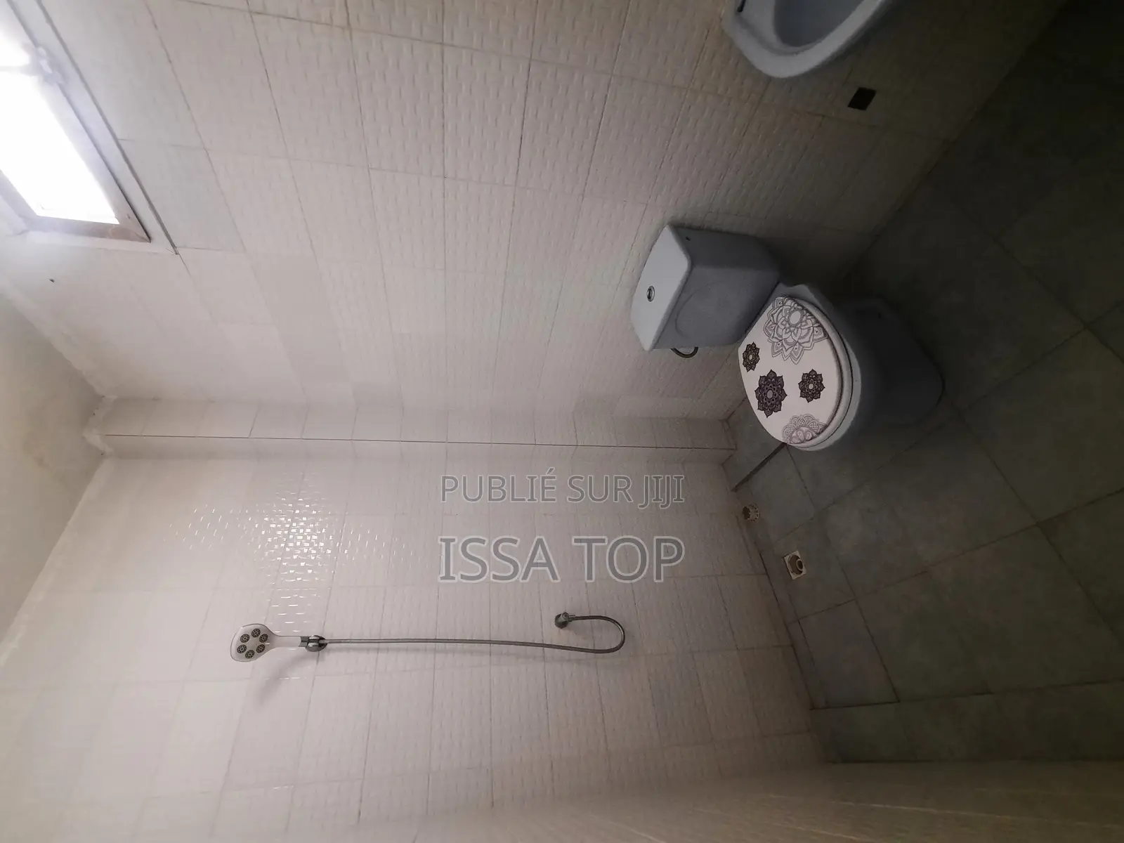 1chbre Appartement dans Patte d'Oie à Louer