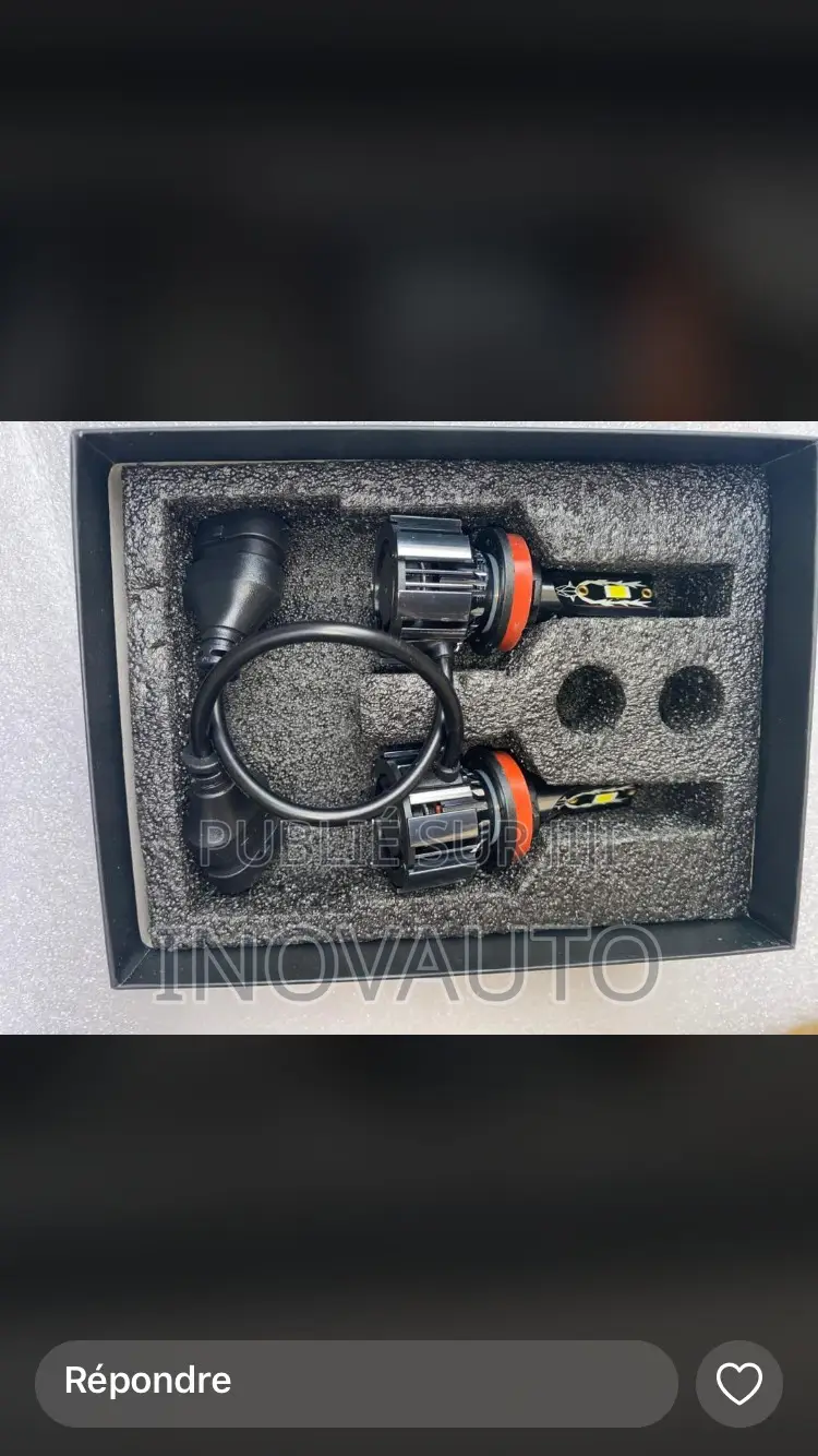 Logo Projecteur De Marque Et Ampoule Led