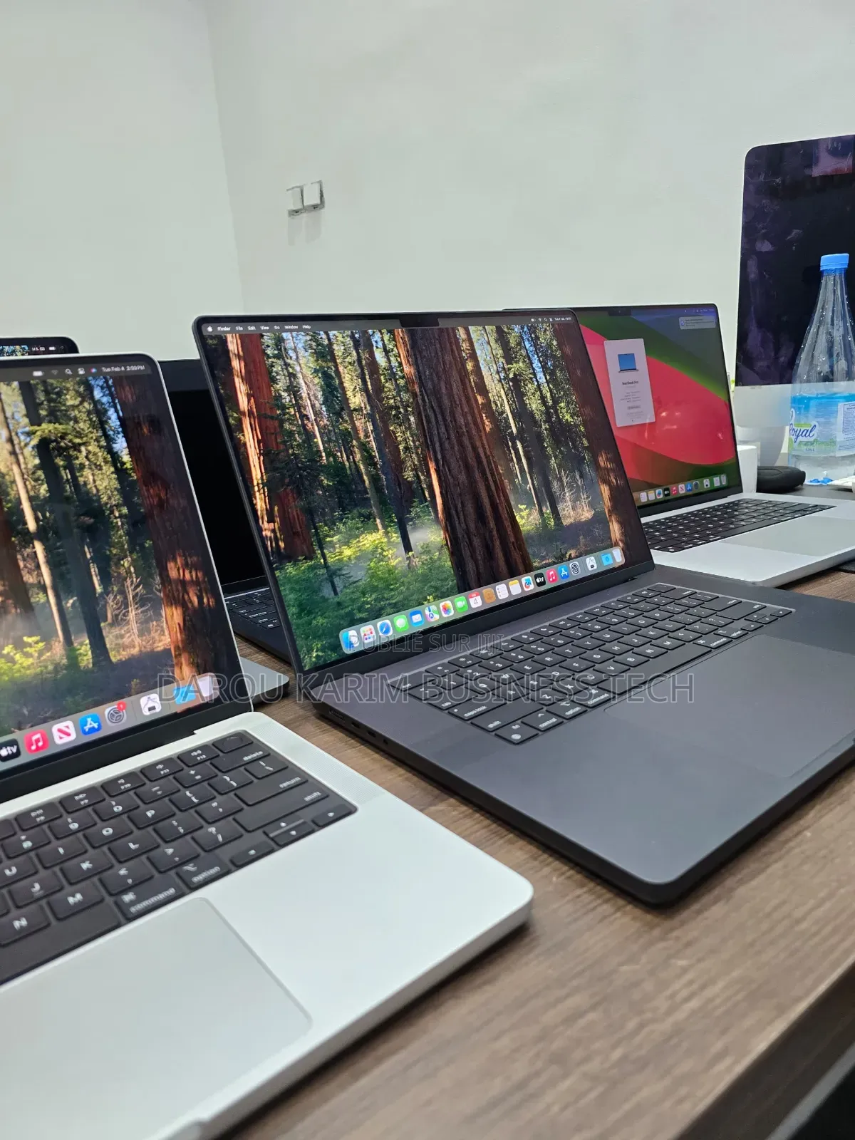 New Apple MacBook Air 2022 M2 8GB Intel Core M2 SSD 256GB