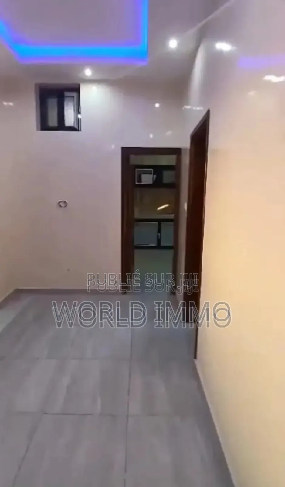 3chbre Appartement dans Le Luxe, Ouakam à Louer