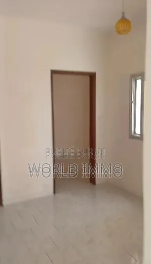 1chbre Studio dans Leuz, Ngor à Louer