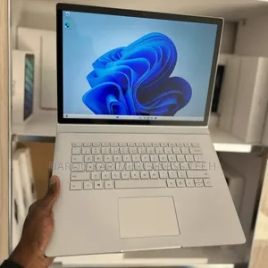 New Microsoft Surface Book 2 16GB Intel Core I7 SSD 1T