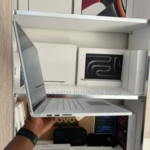 New Microsoft Surface Book 2 16GB Intel Core I7 SSD 1T