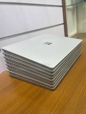 New Microsoft Surface Laptop 2 8GB Intel Core I5 SSD 256GB