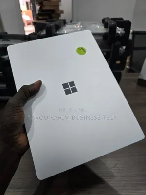 New Microsoft Surface Laptop 2 16GB Intel Core I7 SSD 512GB