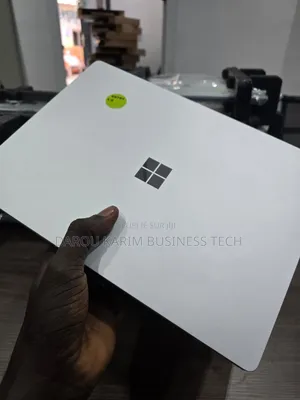 New Microsoft Surface Laptop 2 16GB Intel Core I7 SSD 512GB