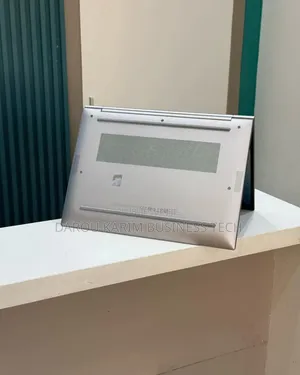 New HP ZBook Firefly 16inch G9 16GB Intel Core I5 SSD 256GB