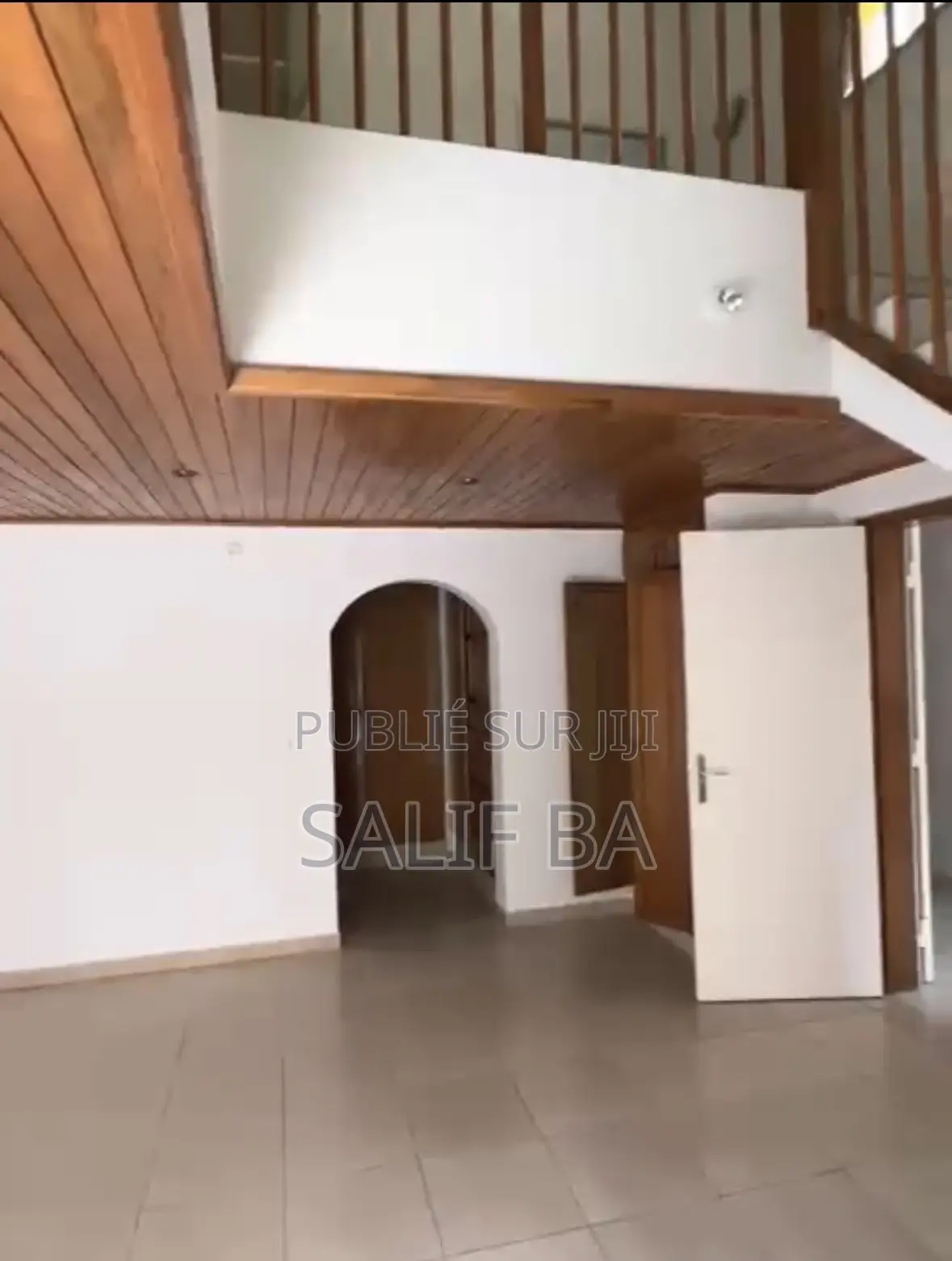 4chbre Villa dans Yoff à Vendre