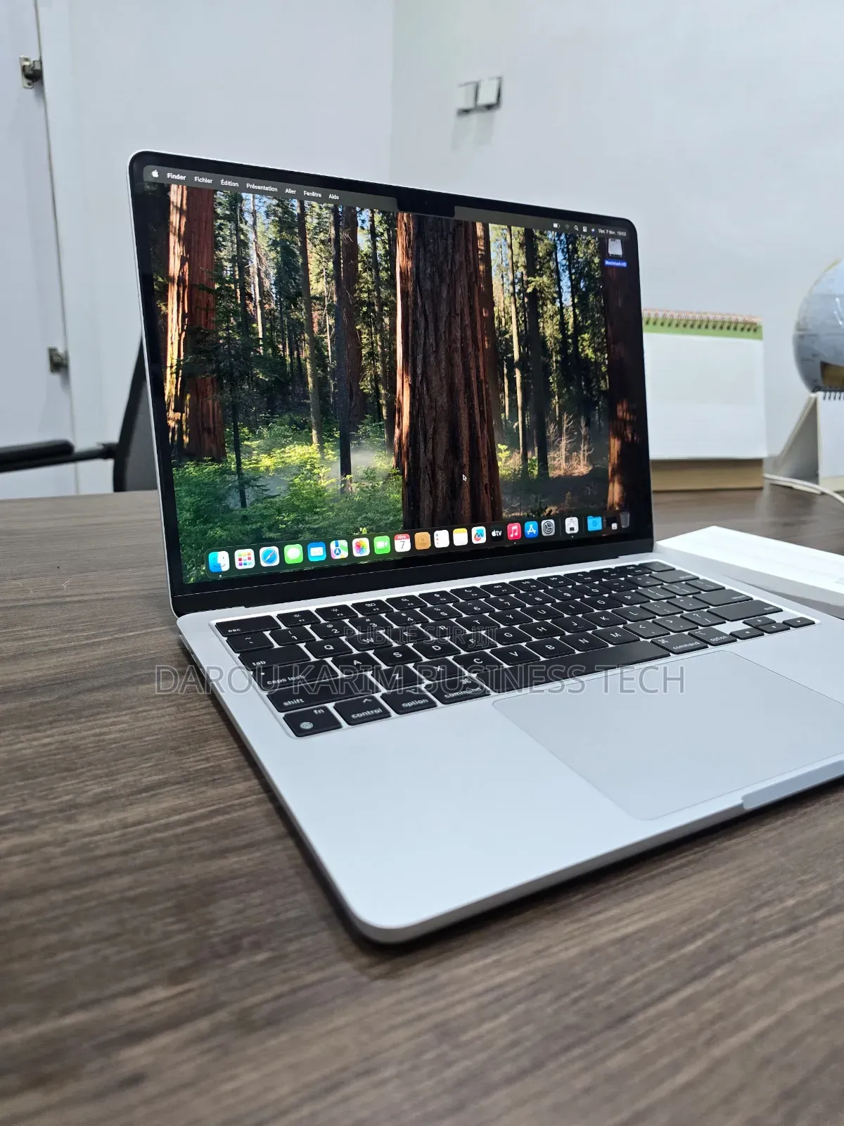 New Apple MacBook Air 2024 M3 13-Inch 24GB Apple M3 SSD 2T