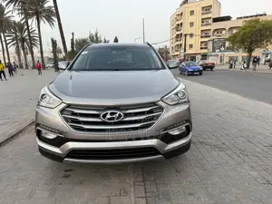 Photo - Hyundai Santa Fe 2018 Gris