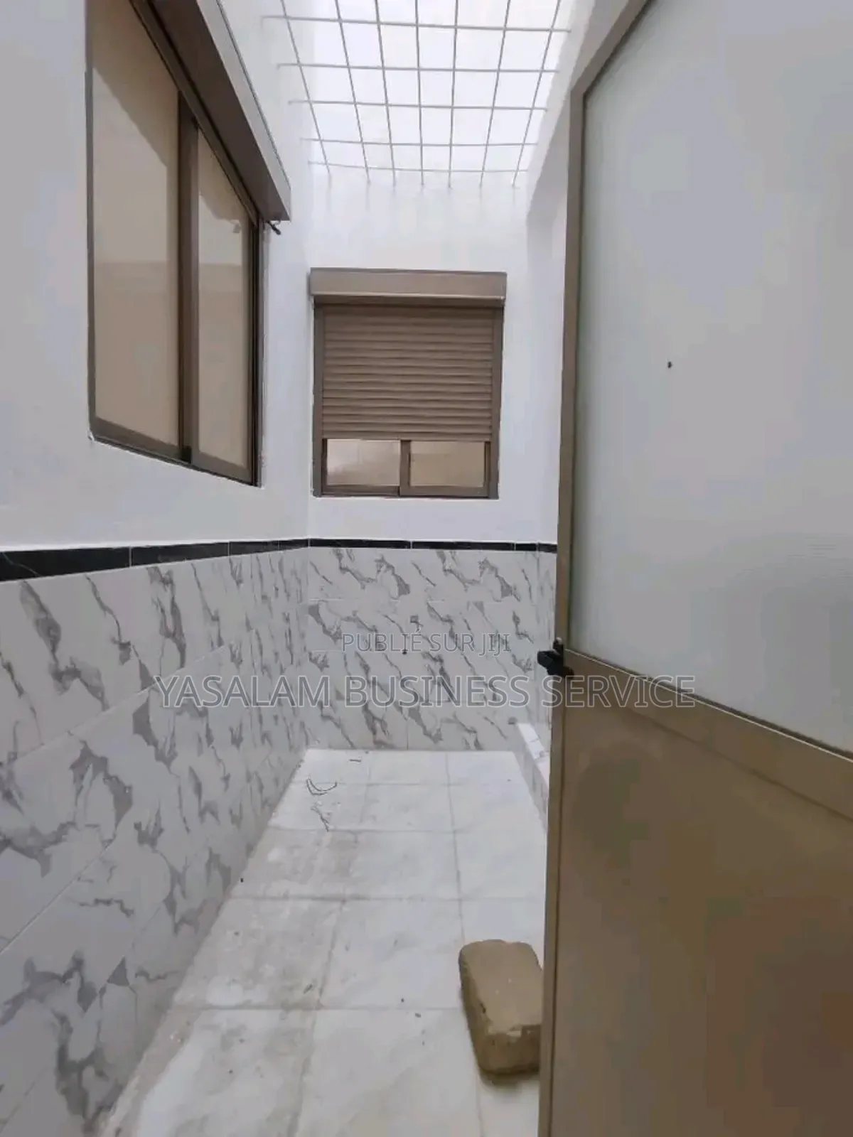 3chbre Appartement dans Yasalam Busines, Almadies à Louer