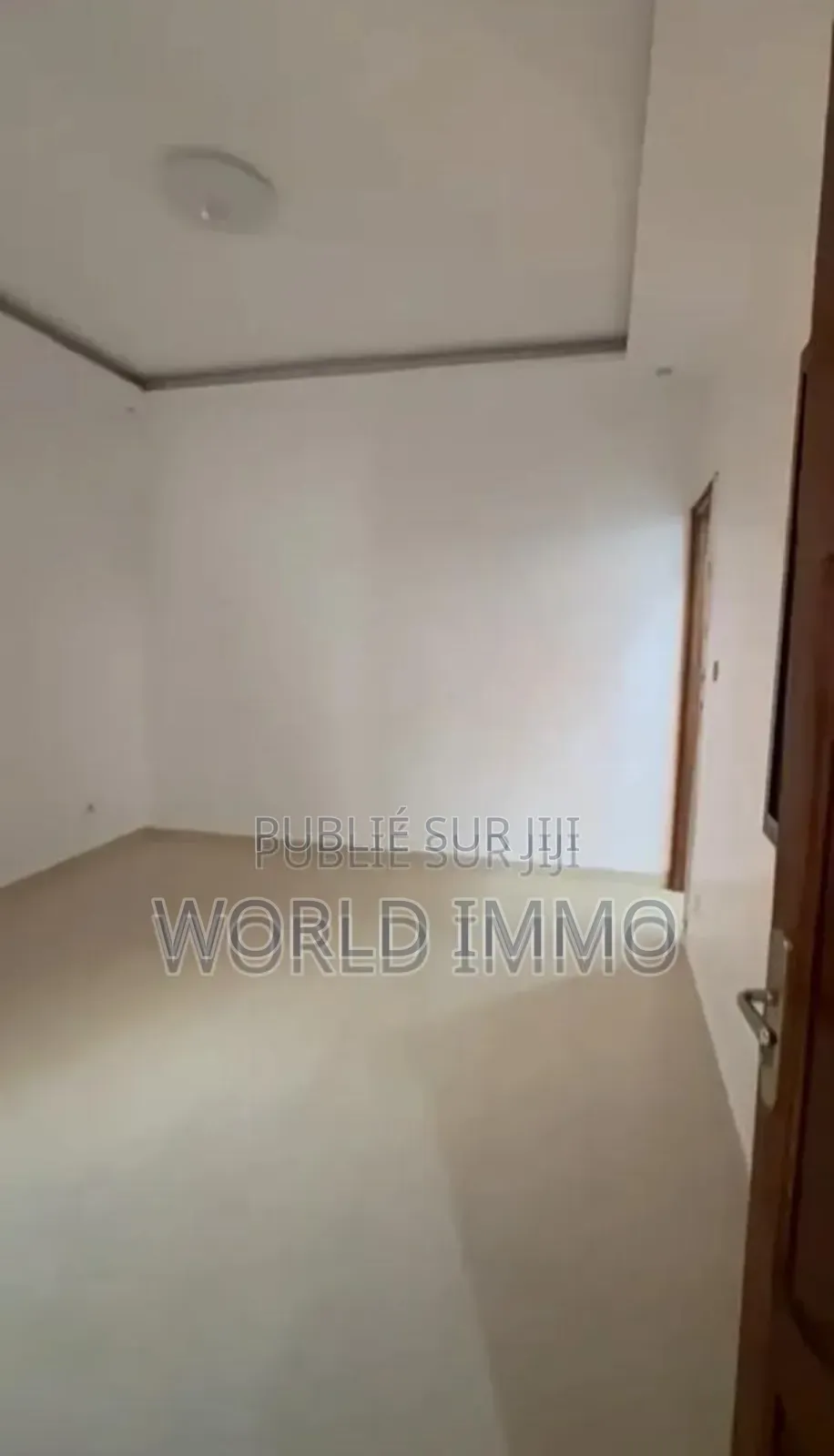 3chbre Appartement dans Gere, Ouakam à Louer