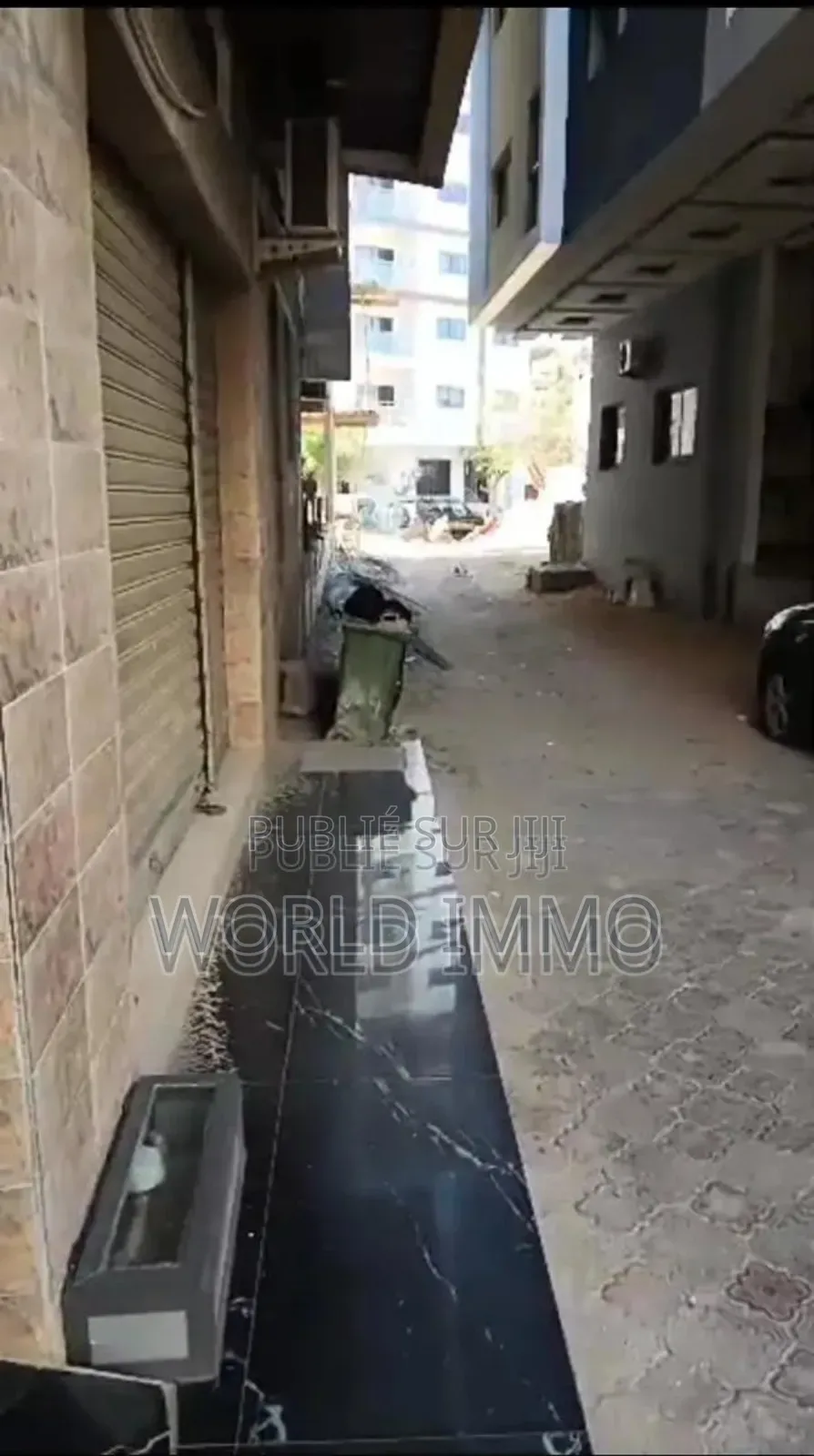 5chbre Villa dans Leo, Sicap-Liberté à Vendre