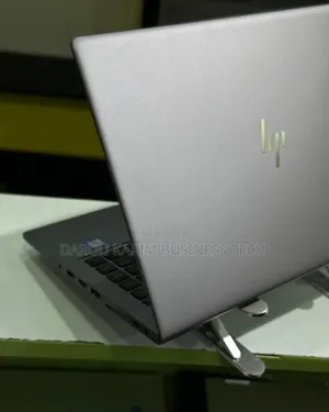 Photo - New Ordinateur Portable HP ZBook 14u G5 16GB Intel Core I5 SSD 256GB