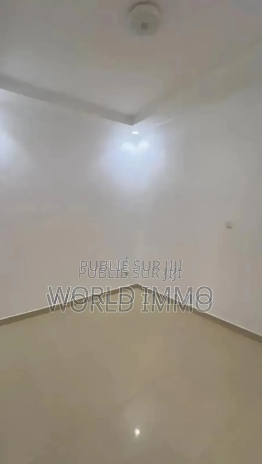 3chbre Appartement dans Gere, Ouakam à Louer