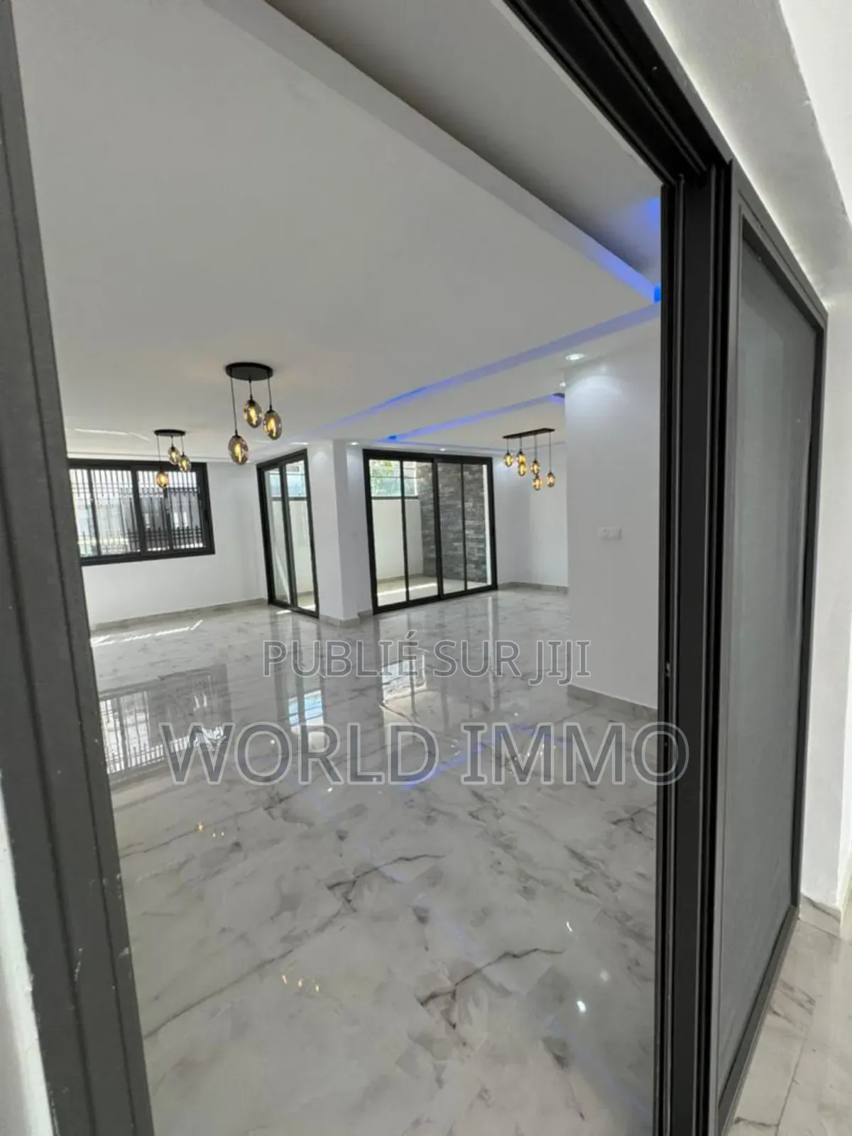 5chbre Villa dans Lalia, Mermoz Sacré-Cœur à Louer