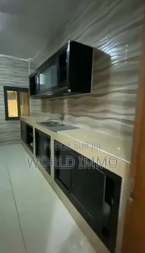 3chbre Appartement dans Lap, Grand Yoff à Louer