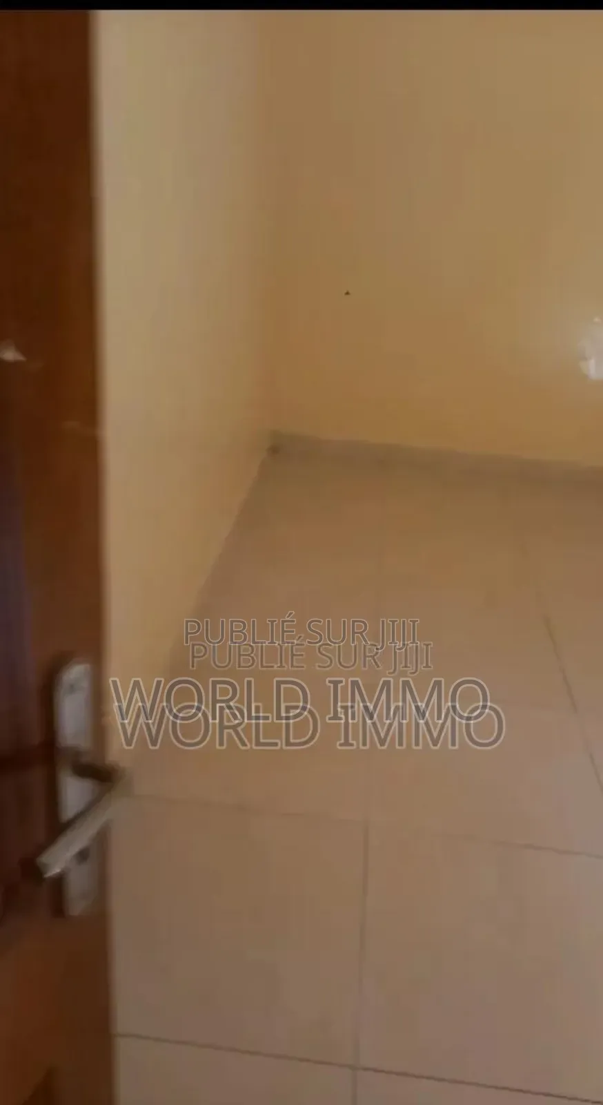 3chbre Appartement dans Lily, Yoff à Louer