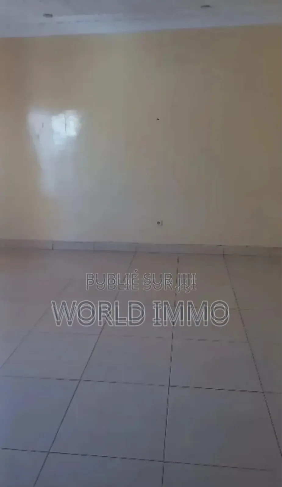 3chbre Appartement dans Lily, Yoff à Louer