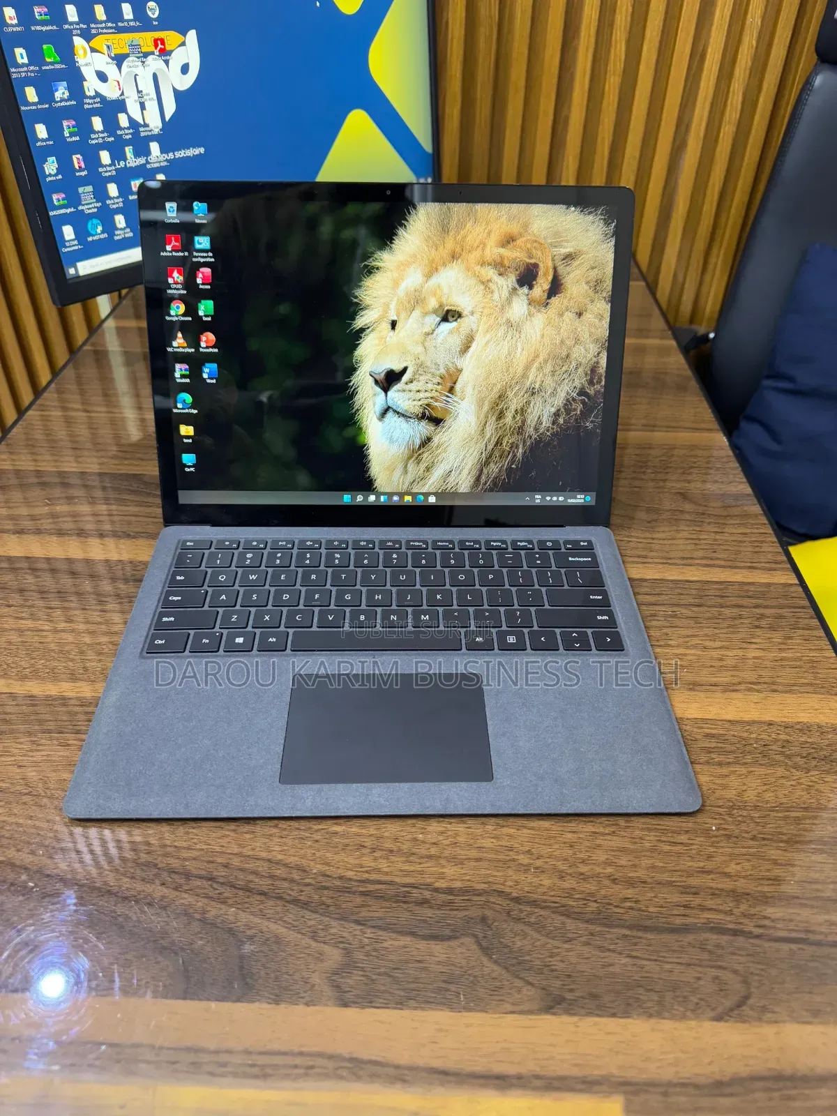 New Microsoft Surface Laptop 2 16GB Intel Core I7 SSD 512GB