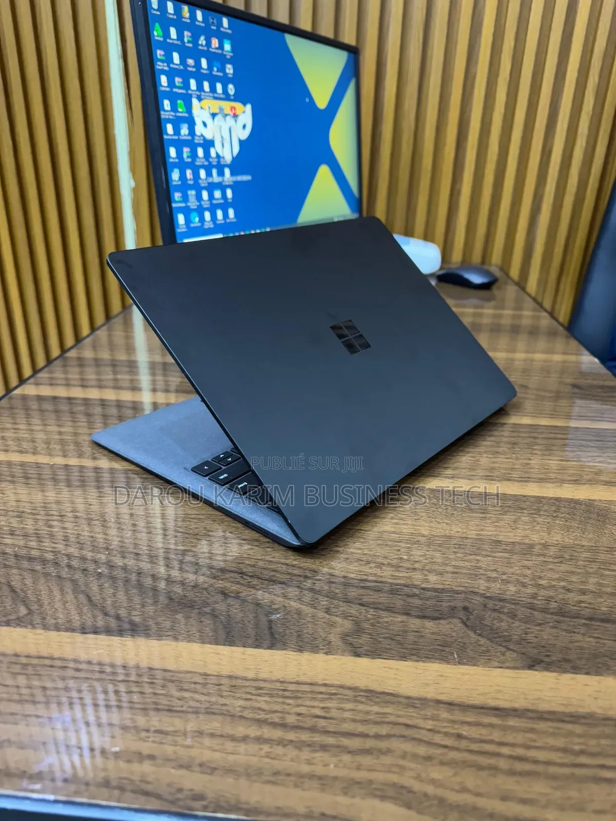 New Microsoft Surface Laptop 2 16GB Intel Core I7 SSD 512GB