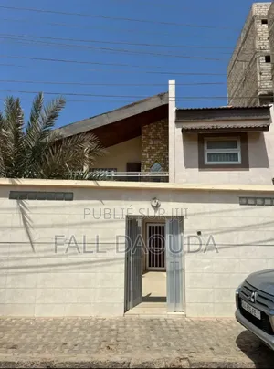 8chbre Maison dans Maison, Grand Dakar à Vendre