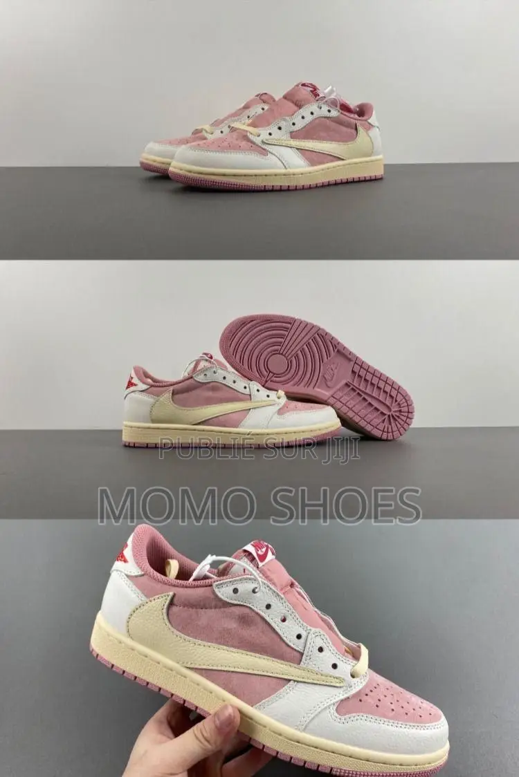 Chaussures Travis Scott