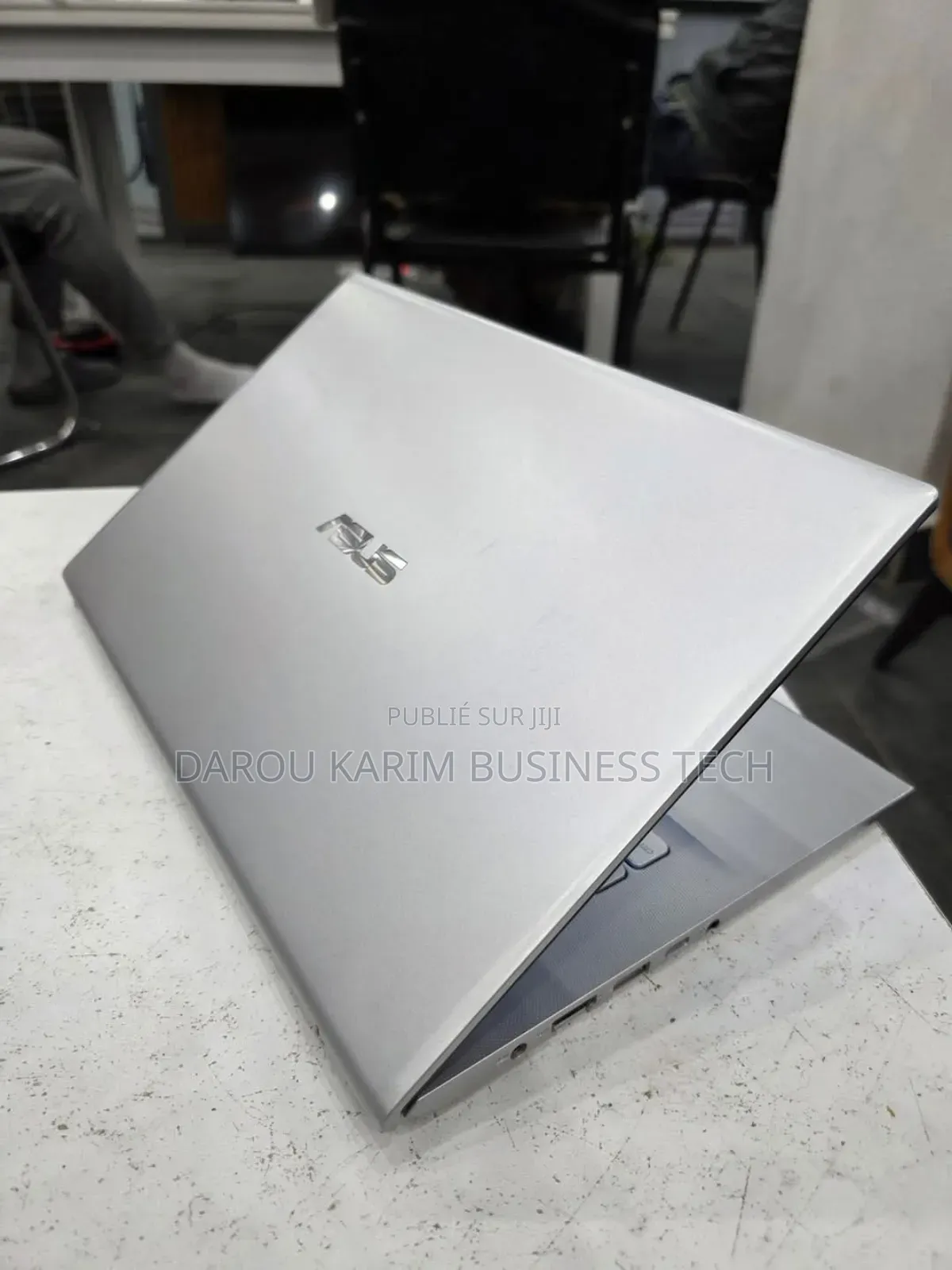 New Asus VivoBook X540SA 8GB Intel Core I3 SSD 256GB