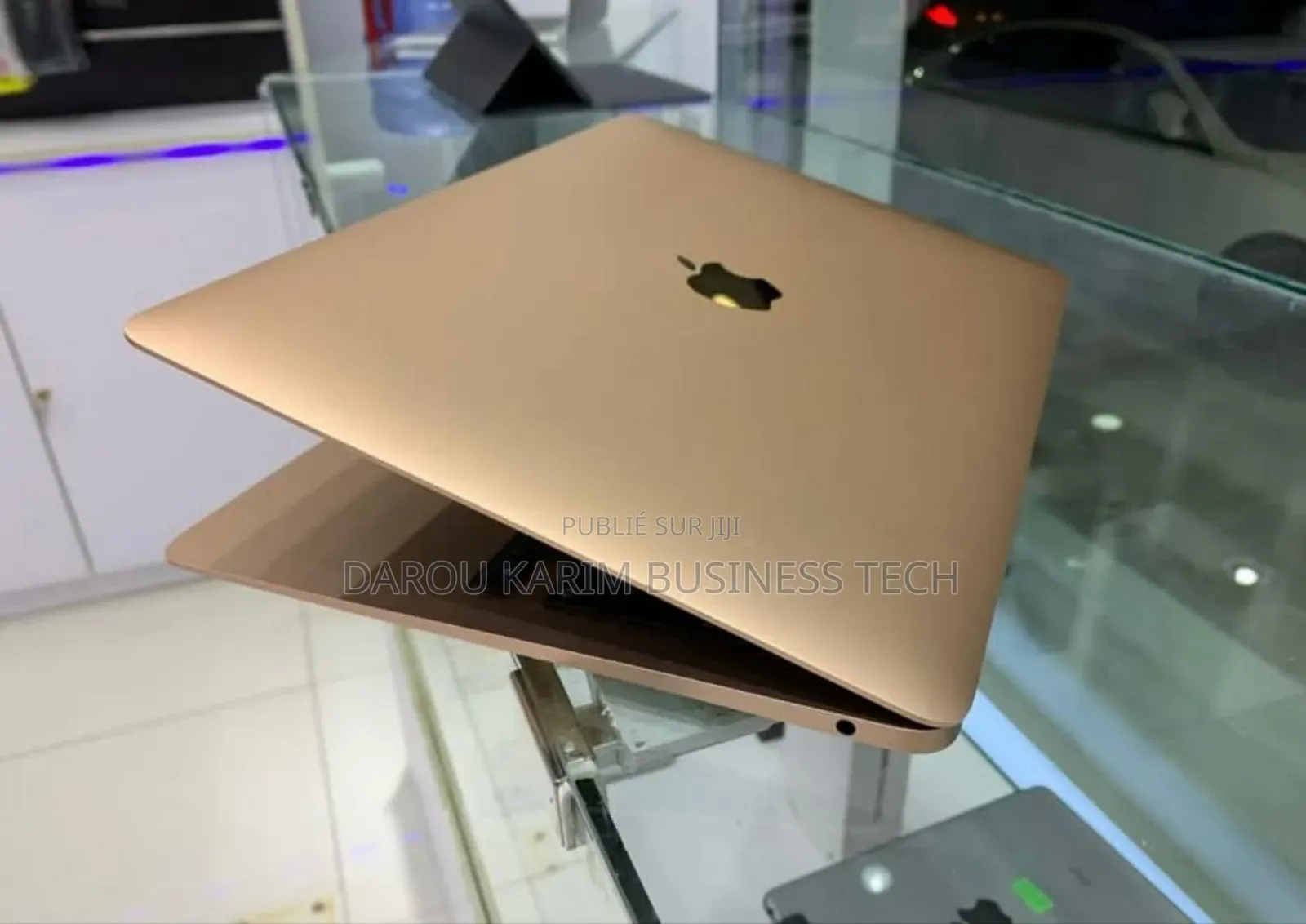 New Apple MacBook Air 2020 M1 8GB Apple M1 SSD 512GB