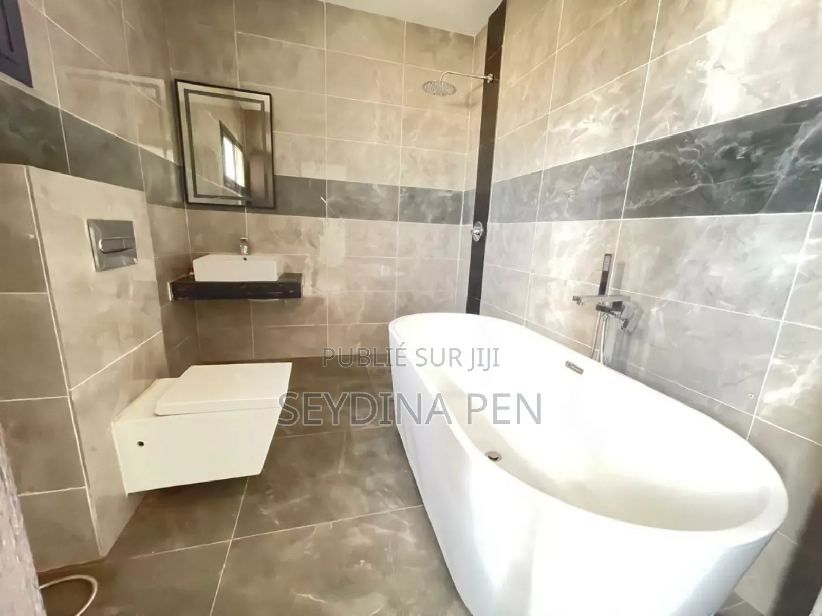 3chbre Appartement dans Immeuble Excellence, Almadies à Louer