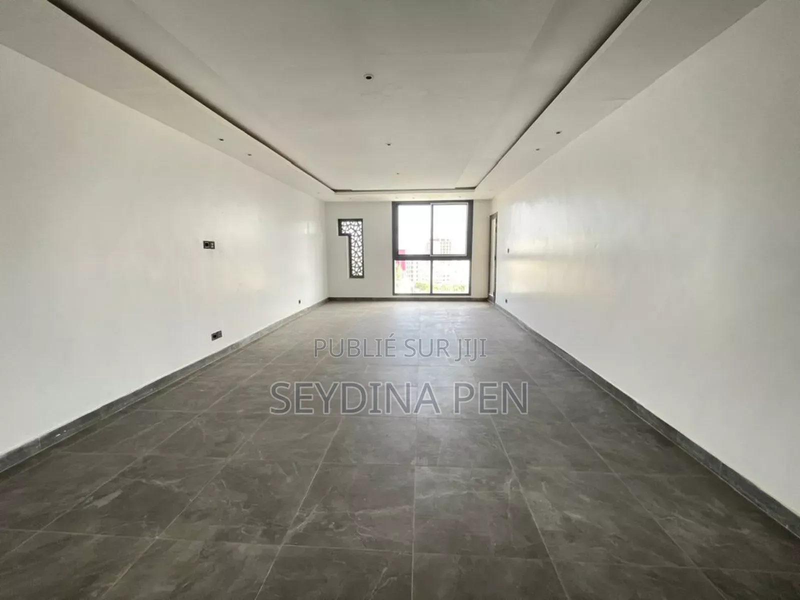 3chbre Appartement dans Immeuble Excellence, Almadies à Louer