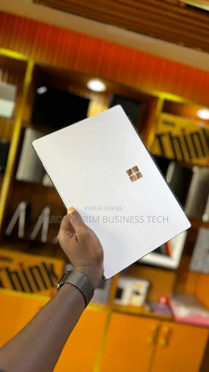 New Microsoft Surface Pro 5 8GB Intel Core I5 SSD 256GB