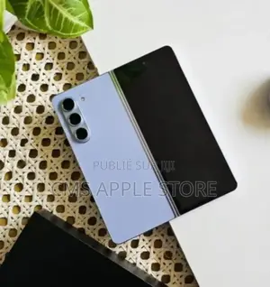 Photo - Samsung Galaxy Fold 5G 512 GB Blue