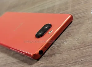 New Sony Xperia 8 SOV42 64 GB Autre