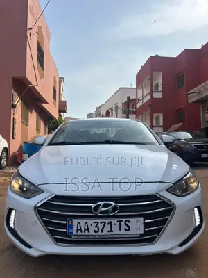 Photo - Hyundai Elantra 2017 Blanc