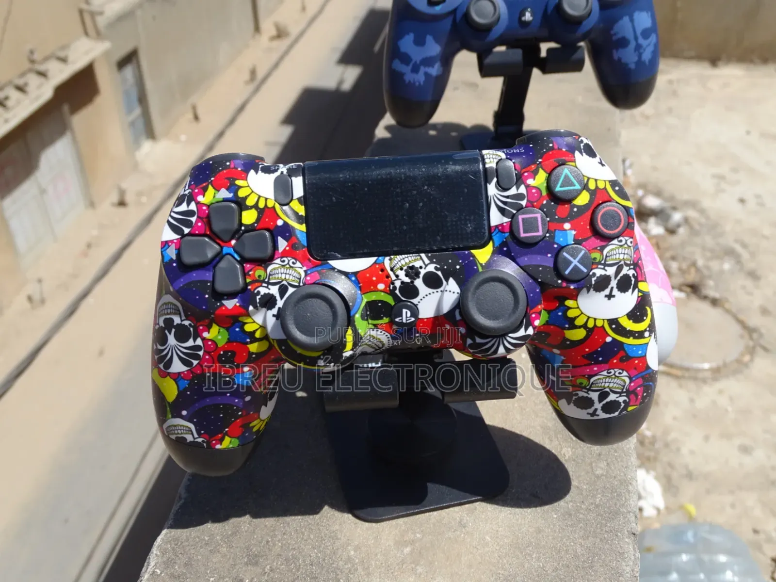Manette  Ps4 Neuf Très Bonne Qualité.