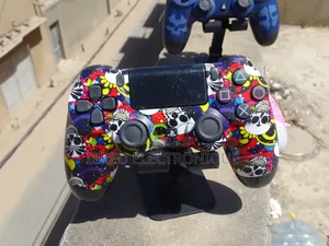 Manette  Ps4 Neuf Très Bonne Qualité.
