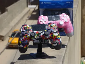 Manette  Ps4 Neuf Très Bonne Qualité.