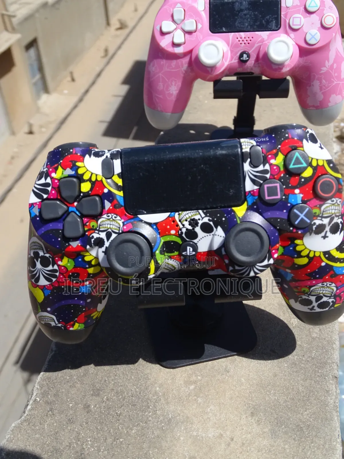 Manette  Ps4 Neuf Très Bonne Qualité.