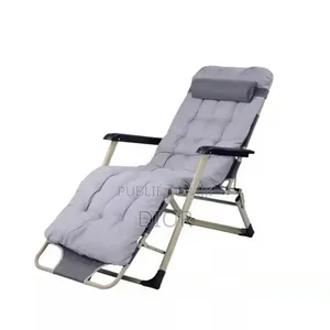 Photo - Chaise Pliane Avec House