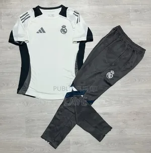 Photo - Ensemble Maillot Jogging