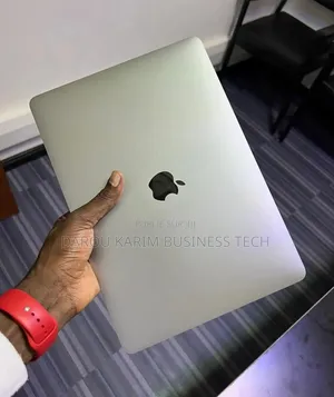 New Apple MacBook Pro 2017 16GB Intel Core I5 SSD 256GB