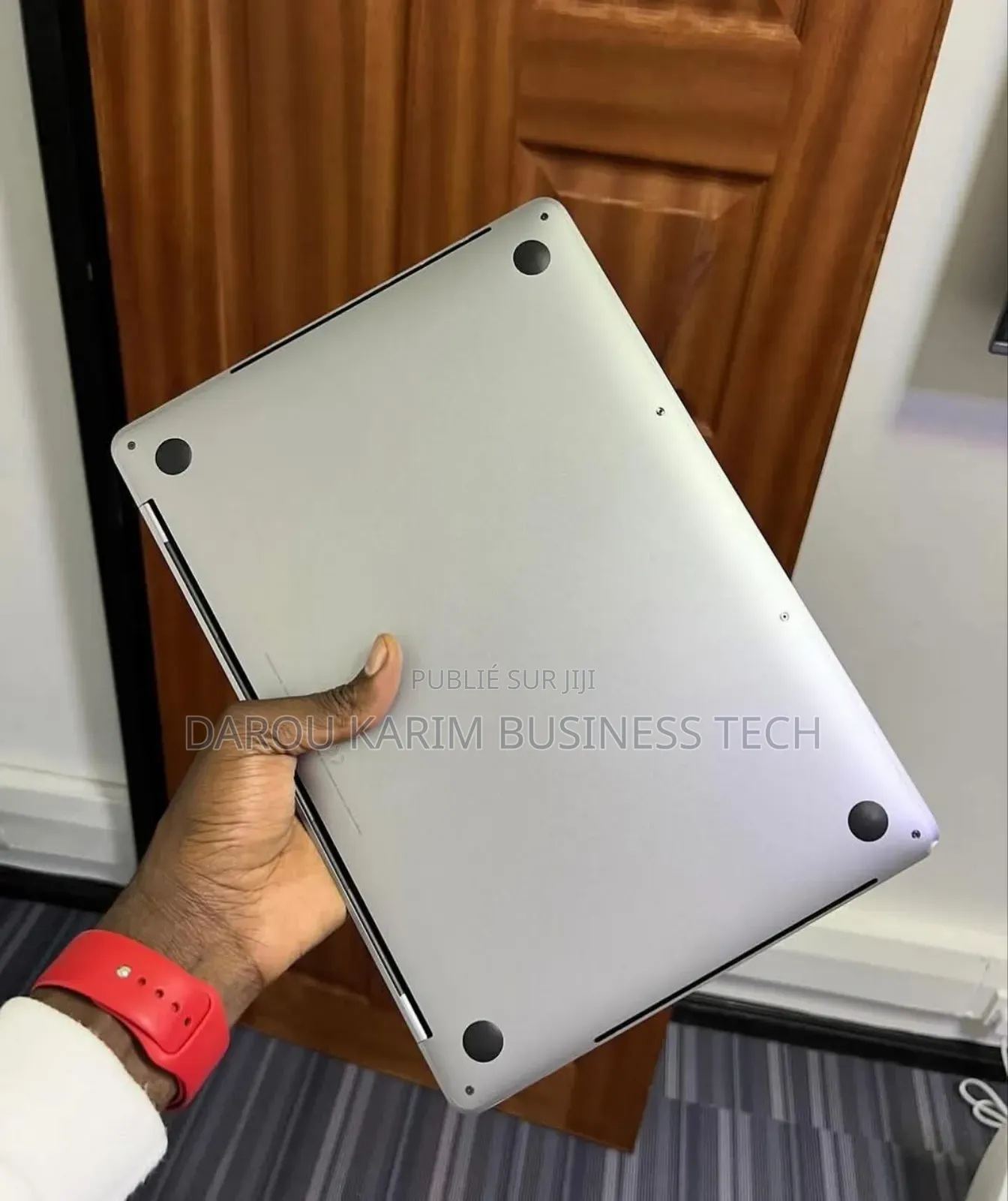 New Apple MacBook Pro 2017 16GB Intel Core I5 SSD 256GB