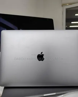 New Apple MacBook Pro 2017 16GB Intel Core I7 SSD 1T