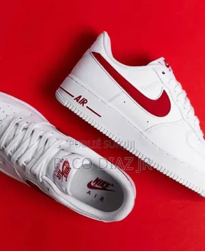 Photo - Air Force Nike Blanc Rouge