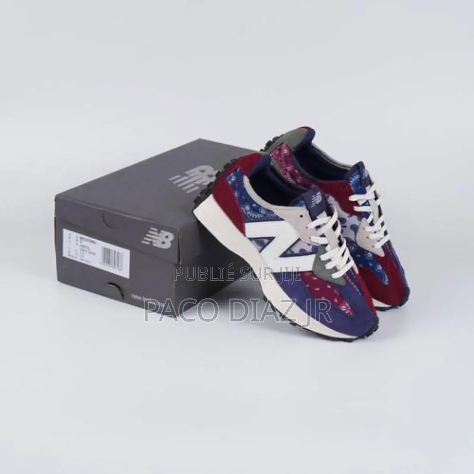 New Balance 327 Sneakers