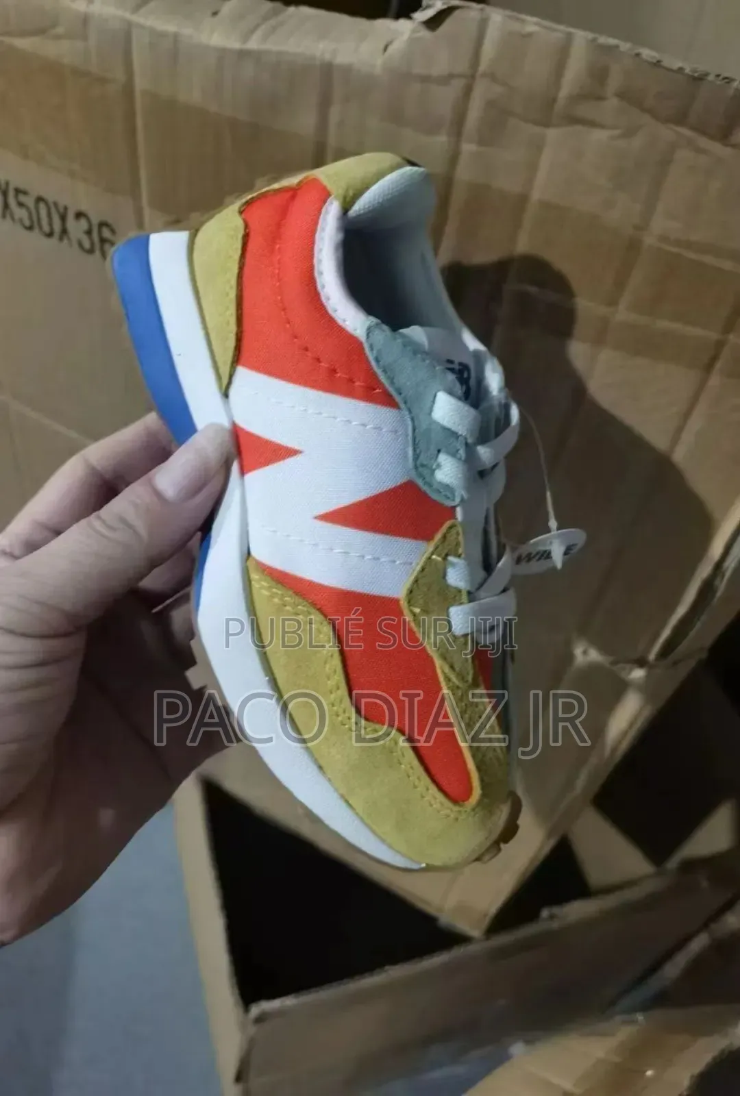 New Balance 327 Sneakers