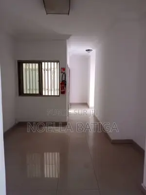 3chbre Appartement dans Groupe Refuge, Almadies à Louer