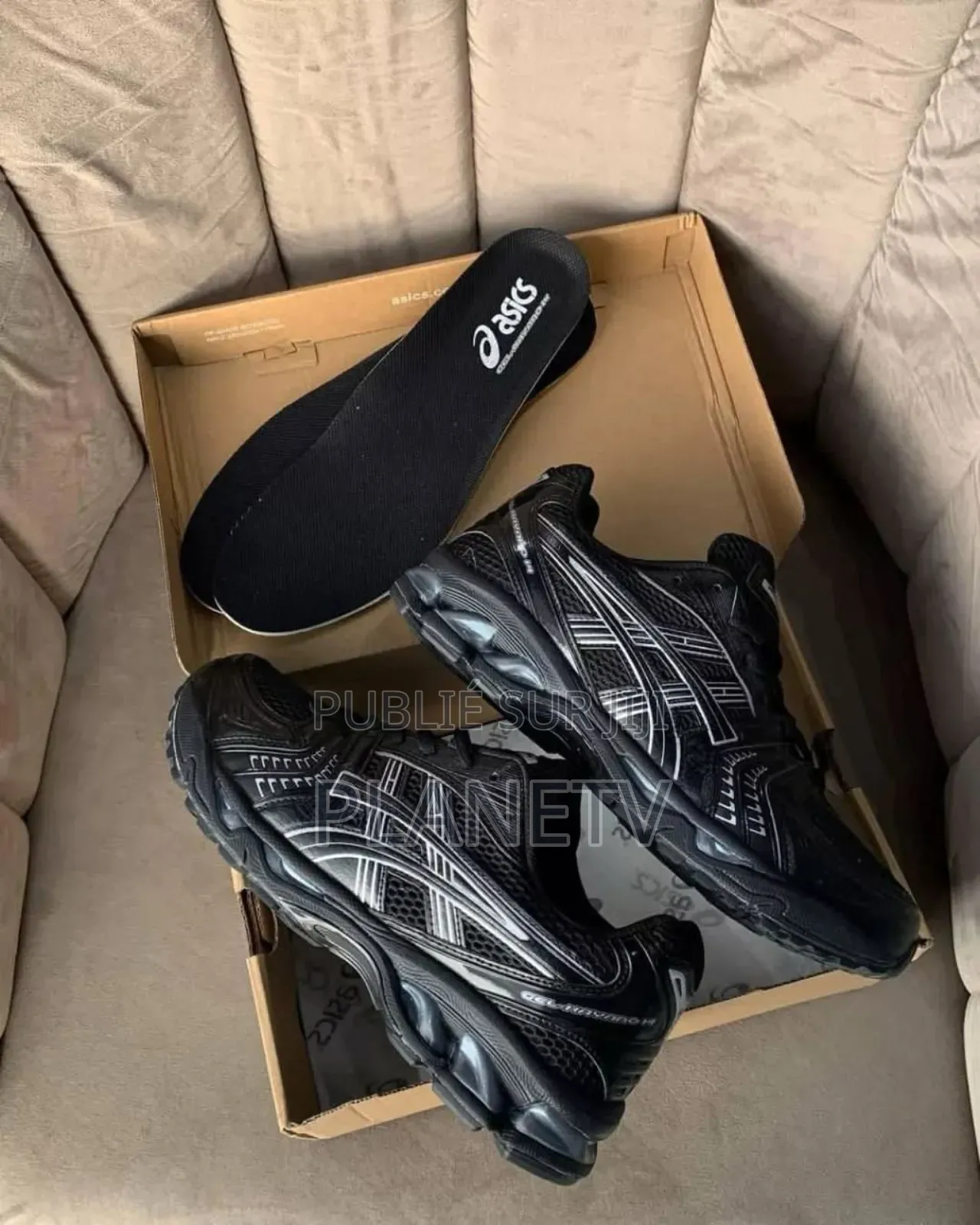 Asics Authentique by Of